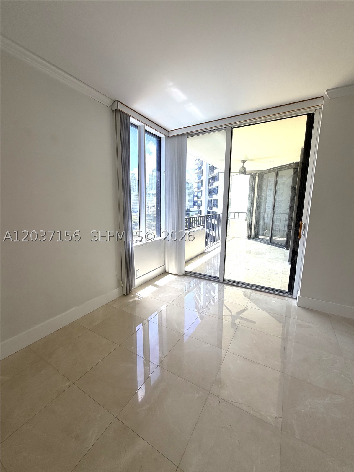 520 Brickell Key Dr A1005 Property Photo 23