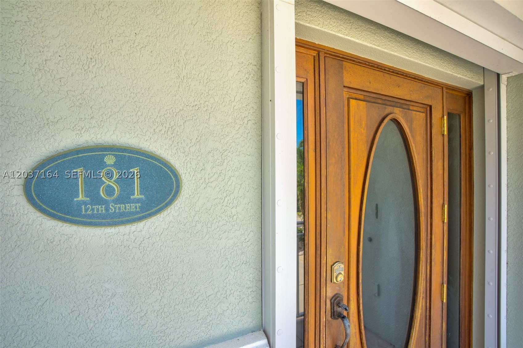181 12th St Property Photo 6
