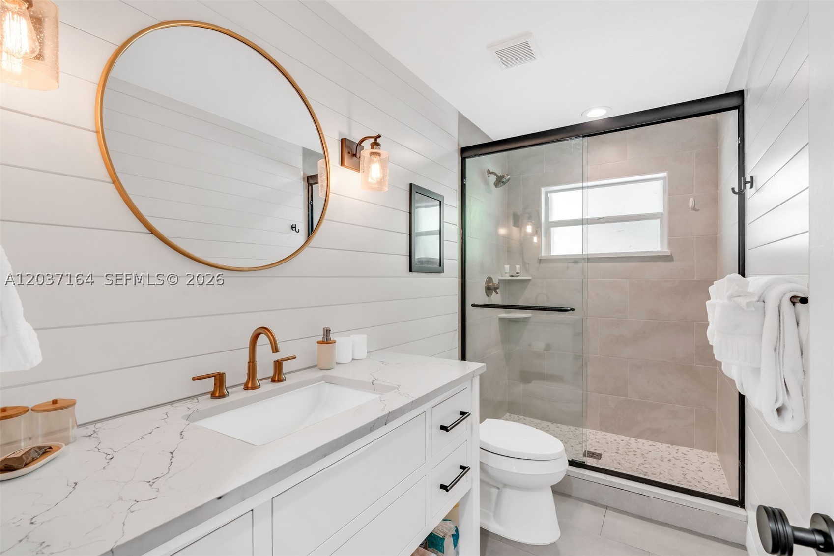 181 12th St Property Photo 32