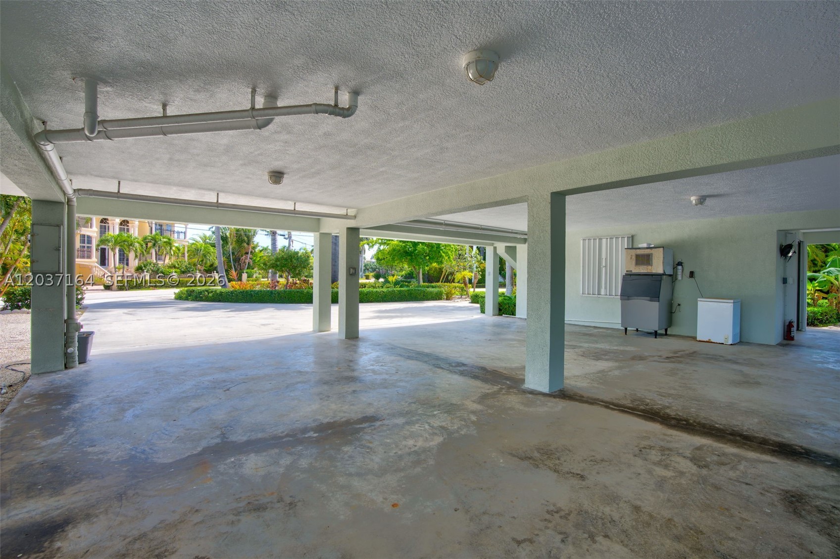 181 12th St Property Photo 46