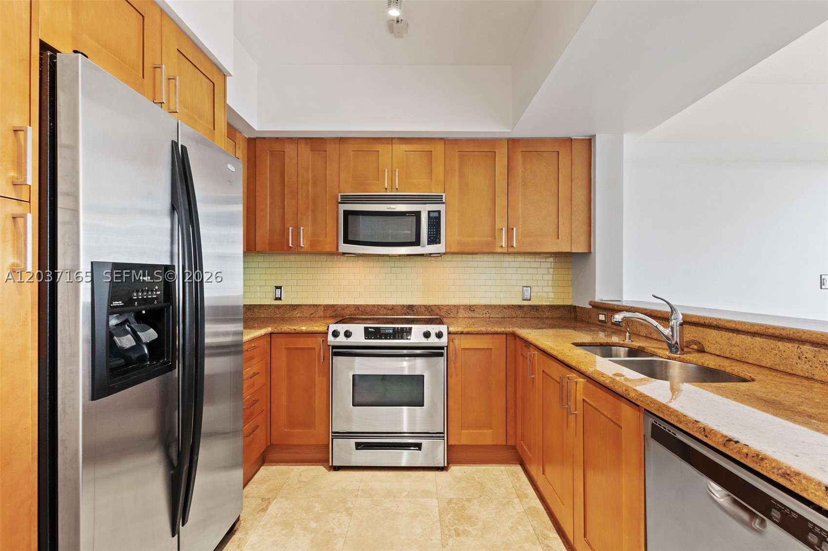 1755 E Hallandale Beach Blvd 501e Property Photo 5