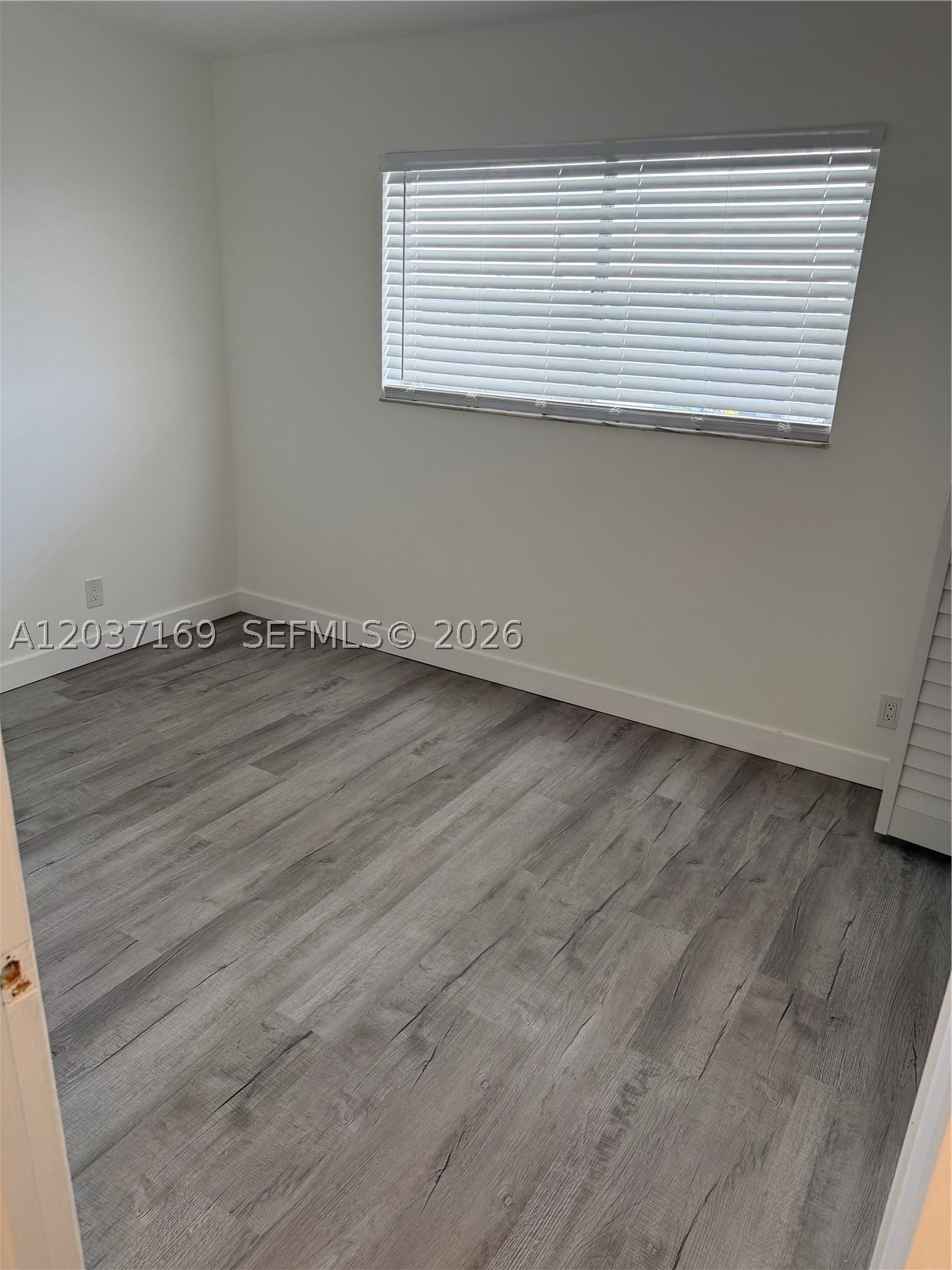 8710 N Sherman Cir 506 Property Photo 17