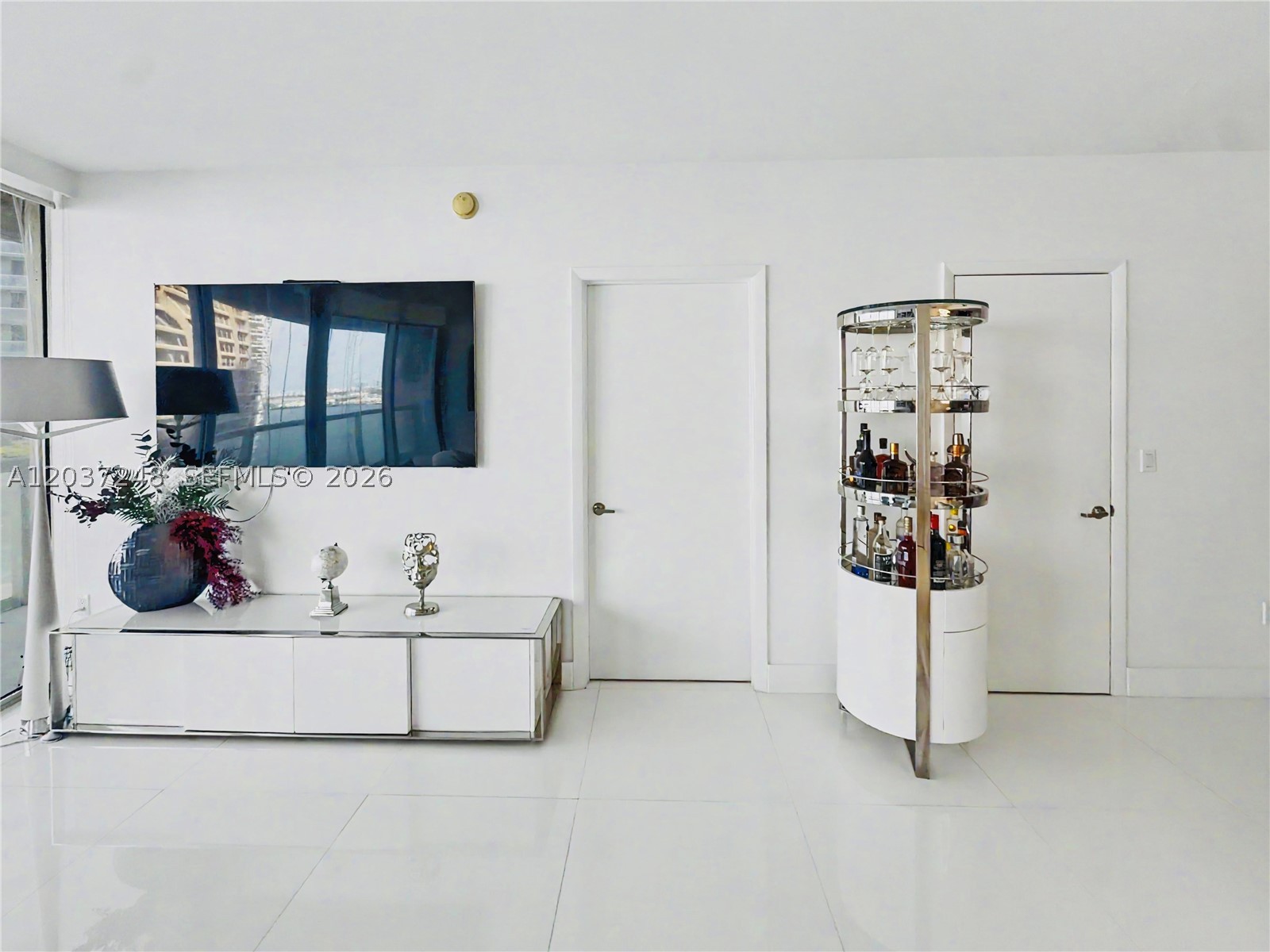 465 Brickell Ave 1605 Property Photo 6