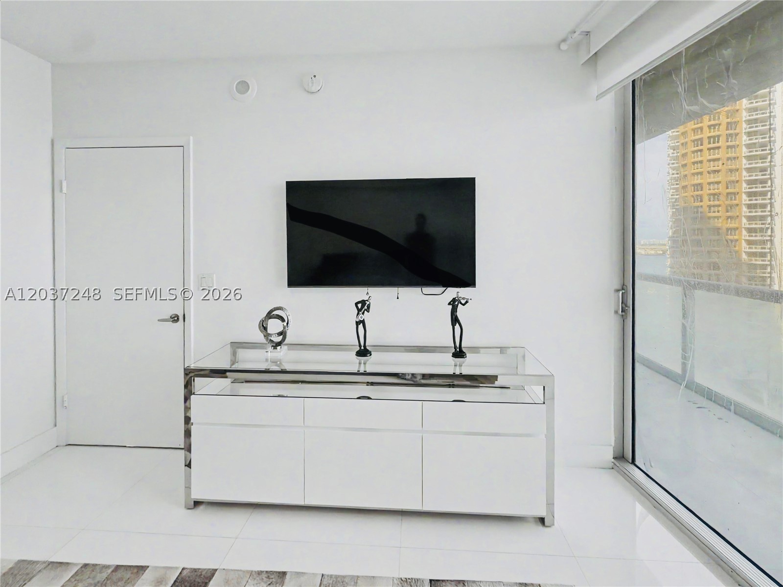 465 Brickell Ave 1605 Property Photo 7