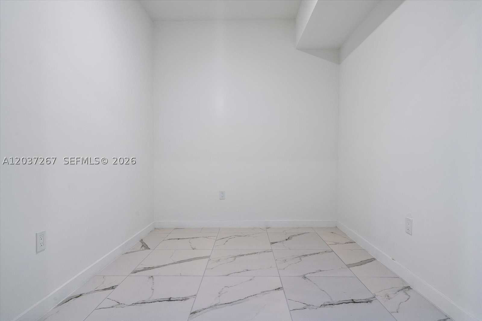 420 Sw 7th Ave 204 Property Photo 5