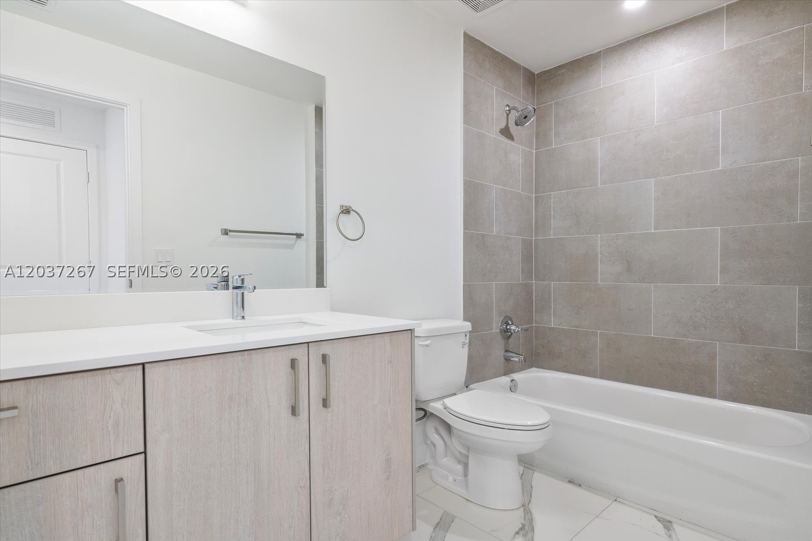 420 Sw 7th Ave 204 Property Photo 10