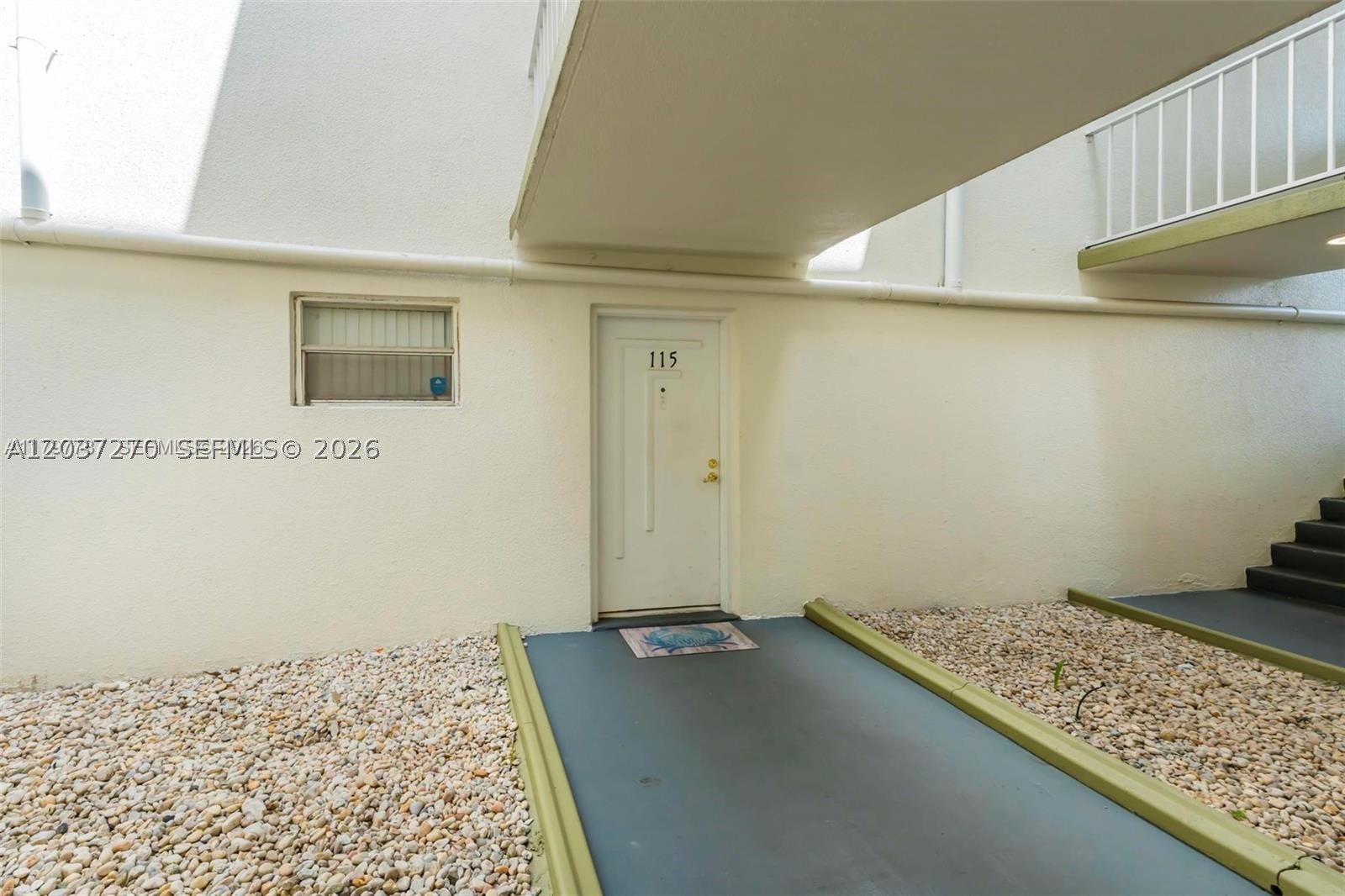 4235 N University Dr 115 Property Photo 3