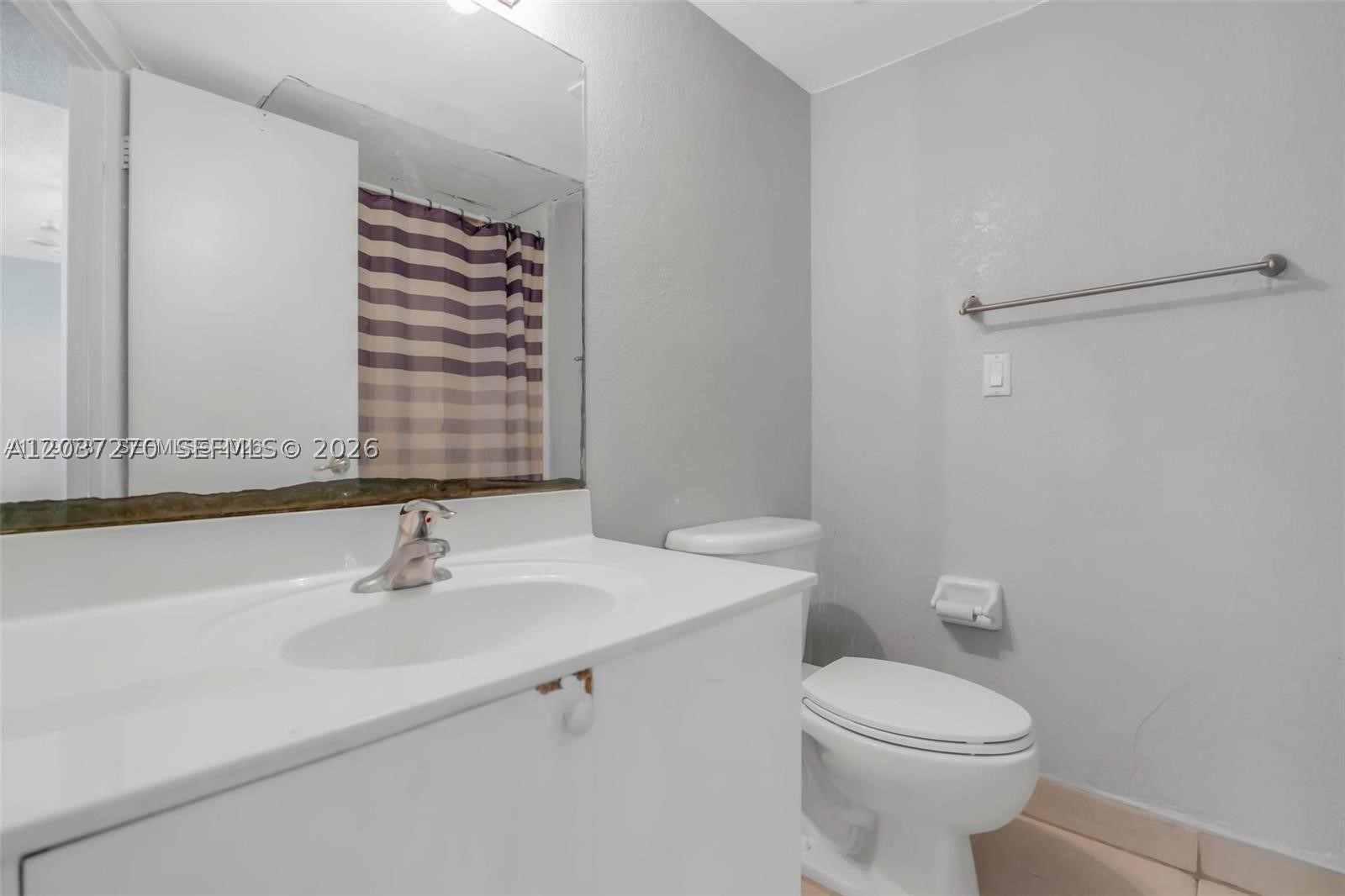 4235 N University Dr 115 Property Photo 12