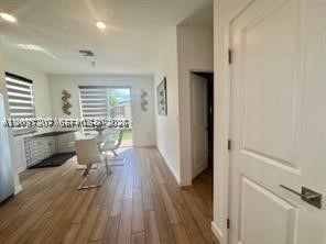 687 Se 17 Ave Property Photo 3