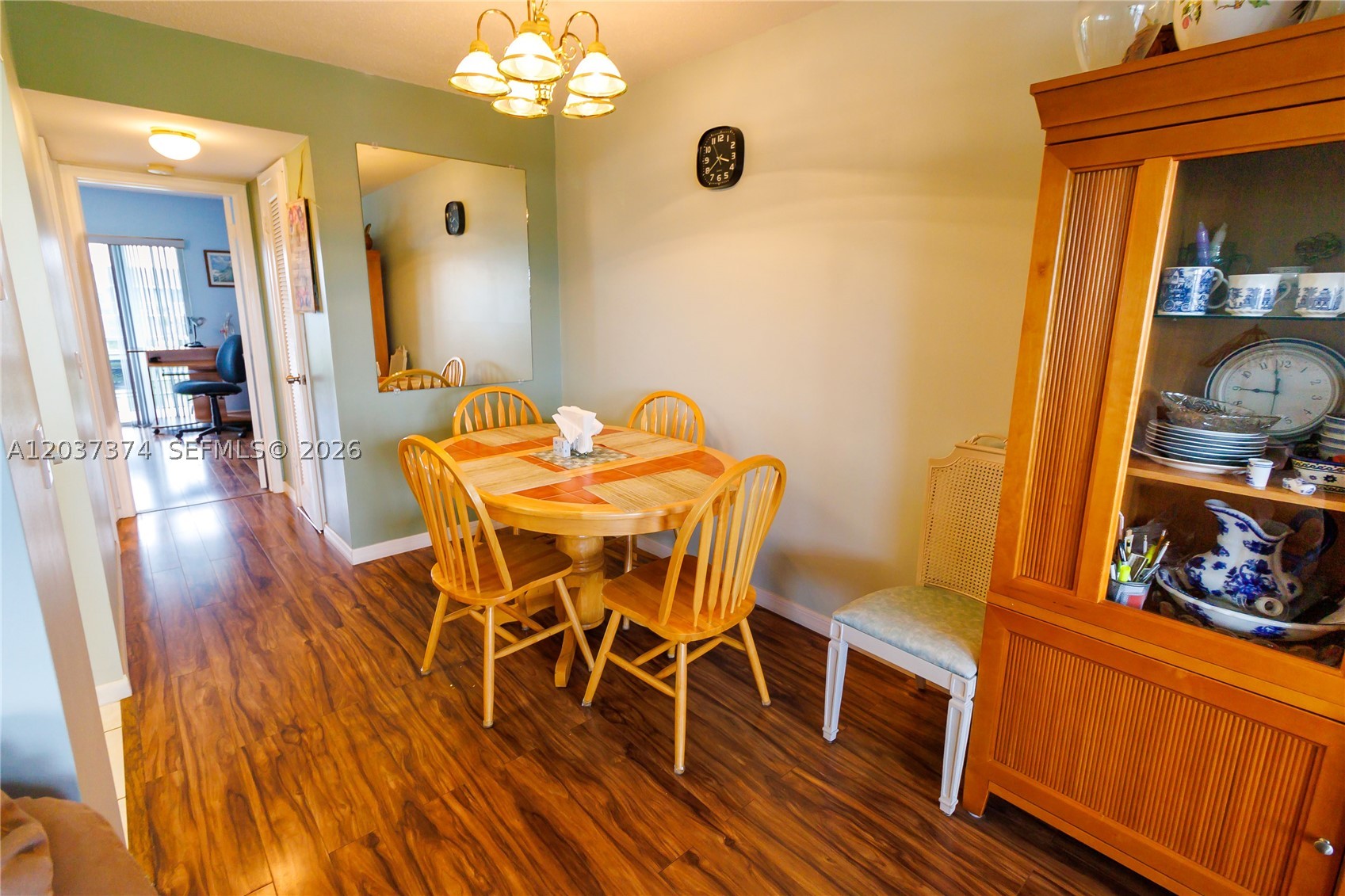 90 Berkshire D 90 Property Photo 6