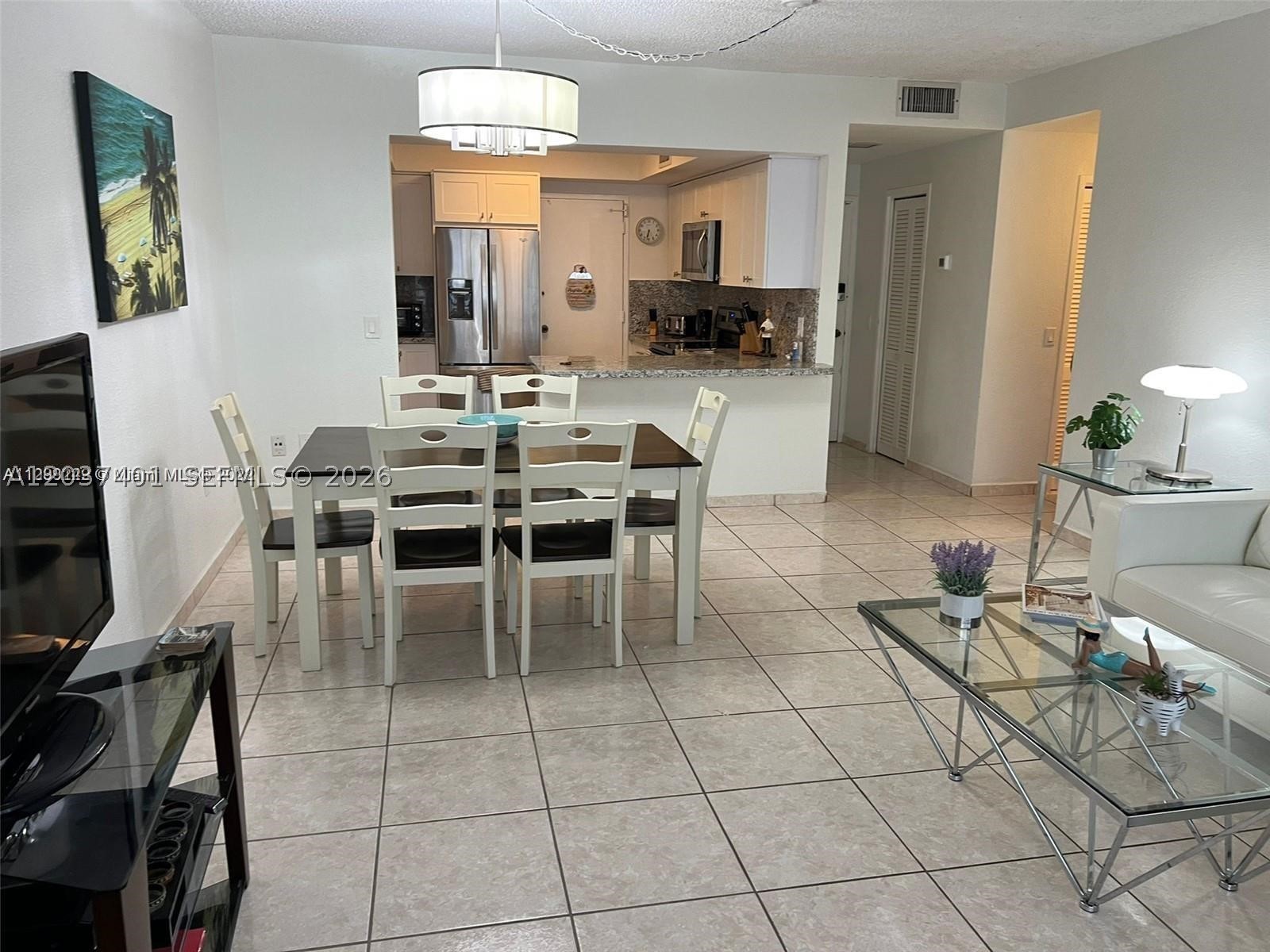 3505 S Ocean Dr 208 Property Photo 2