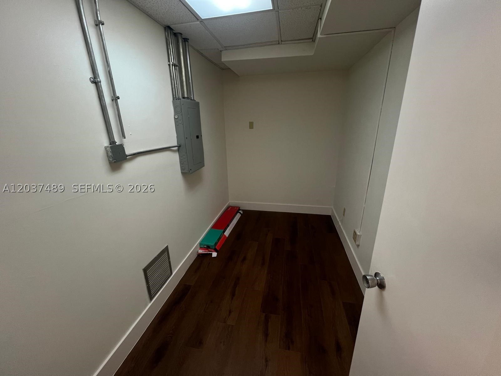 145 Madeira Ave 202 Property Photo 8