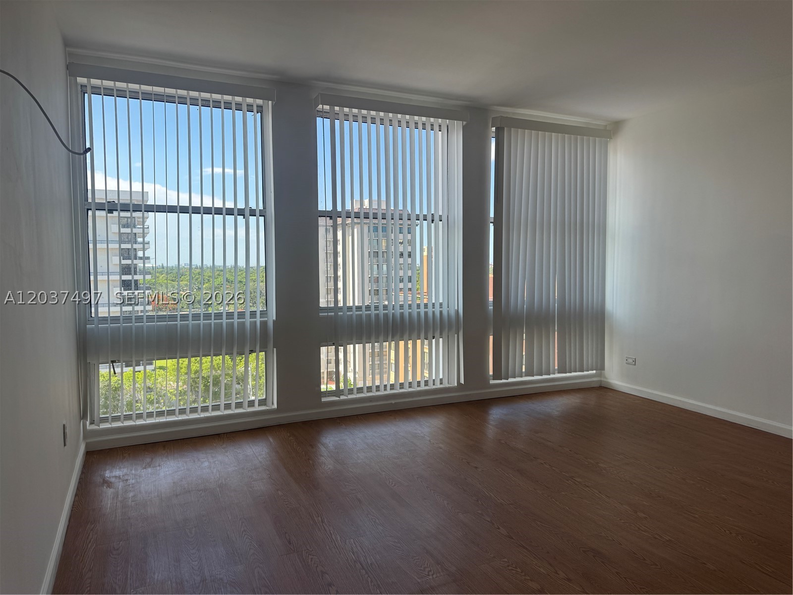700 Biltmore Way 916 Property Photo 1