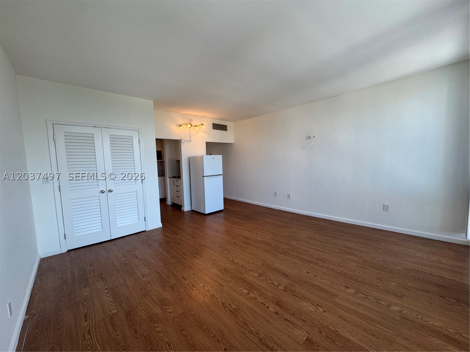 700 Biltmore Way 916 Property Photo 5