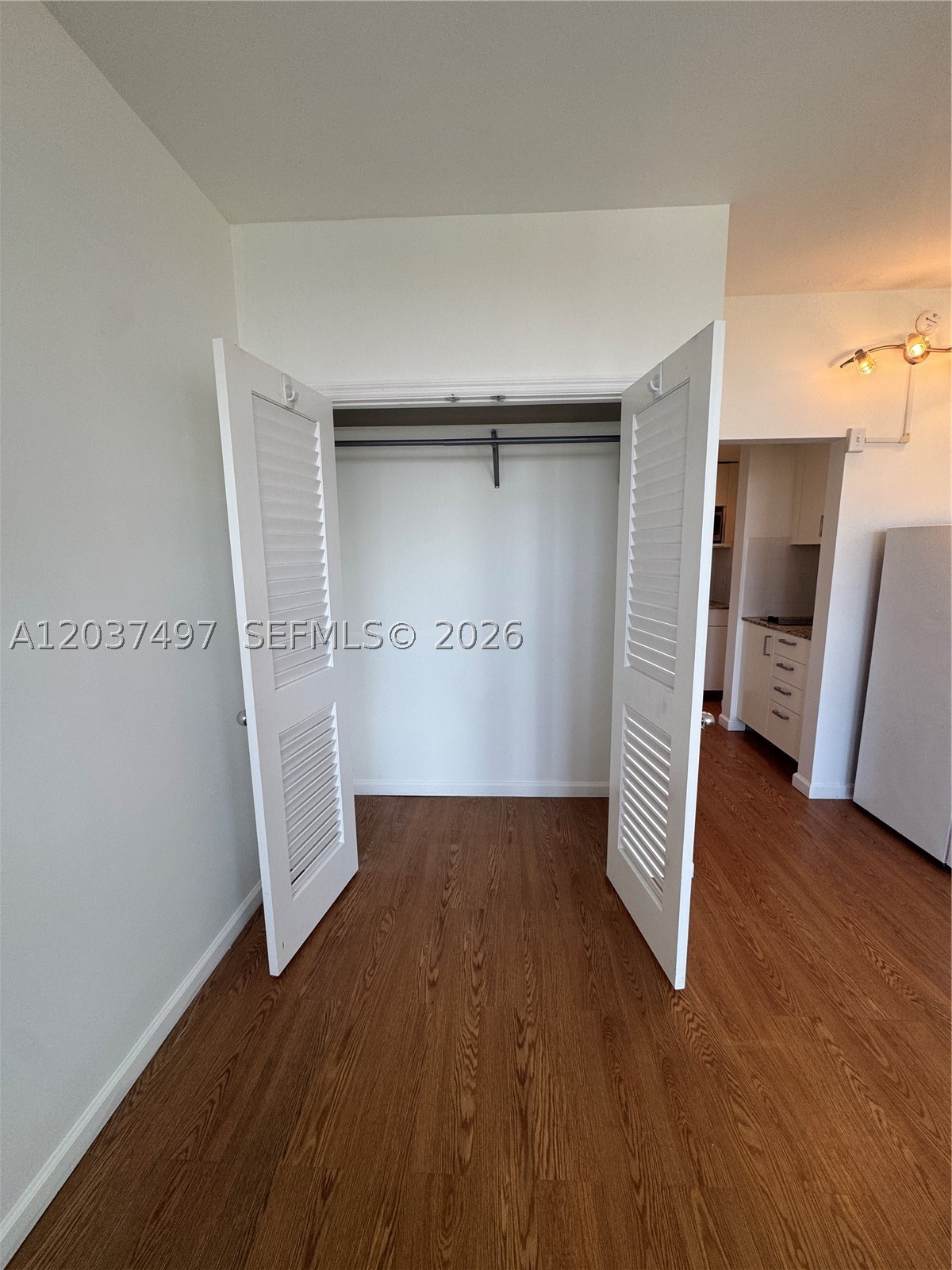 700 Biltmore Way 916 Property Photo 6
