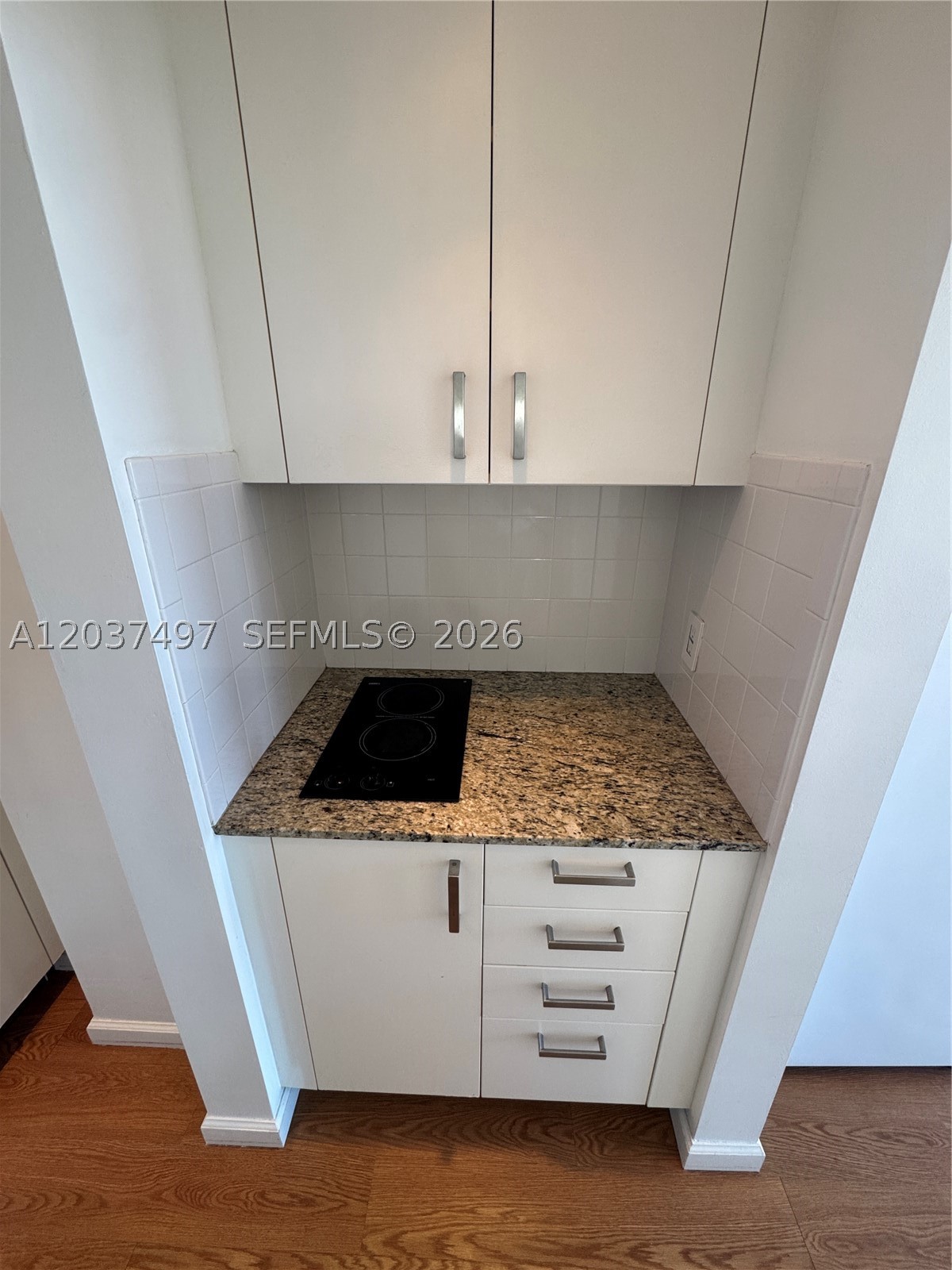 700 Biltmore Way 916 Property Photo 10