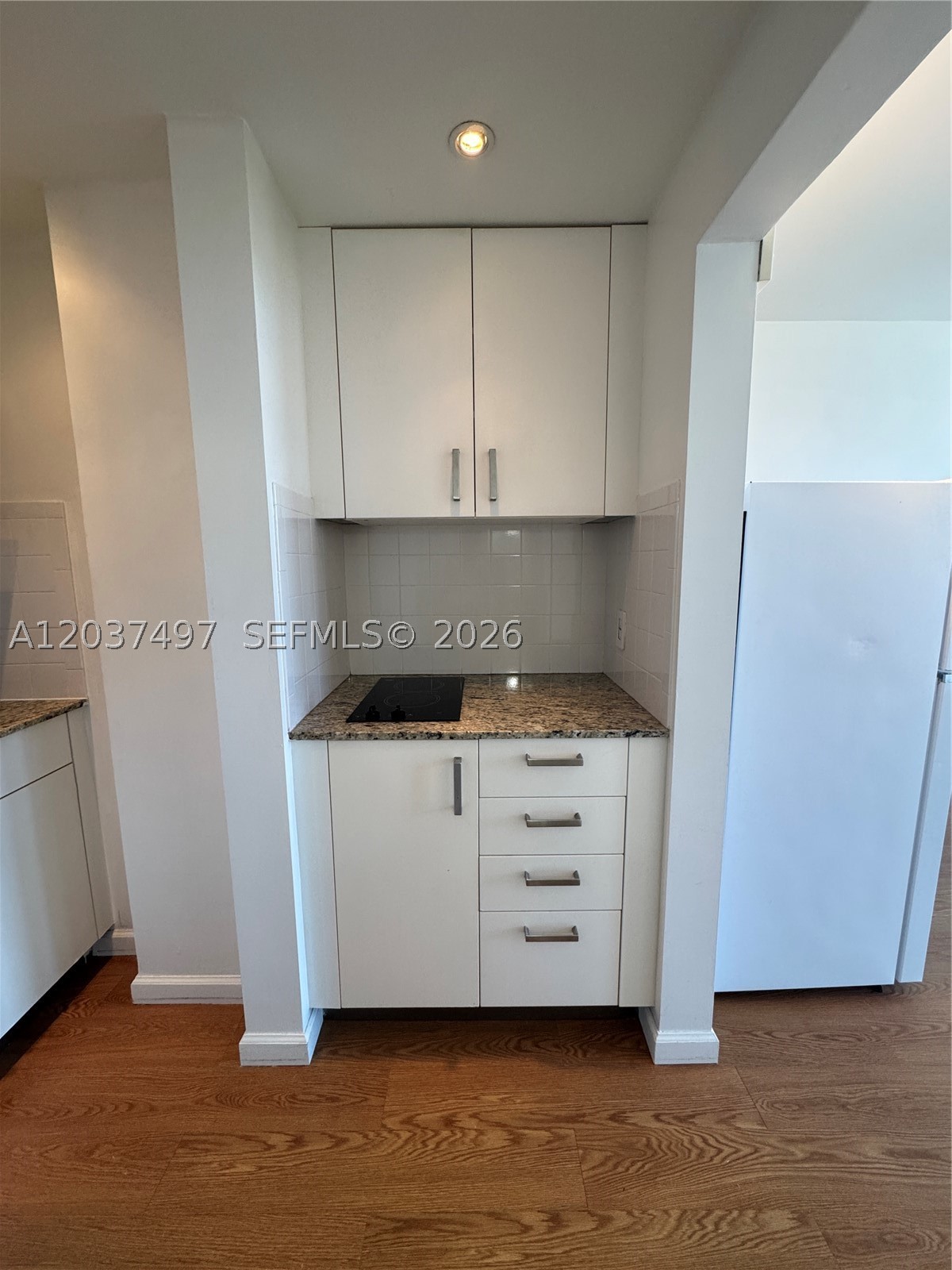 700 Biltmore Way 916 Property Photo 12