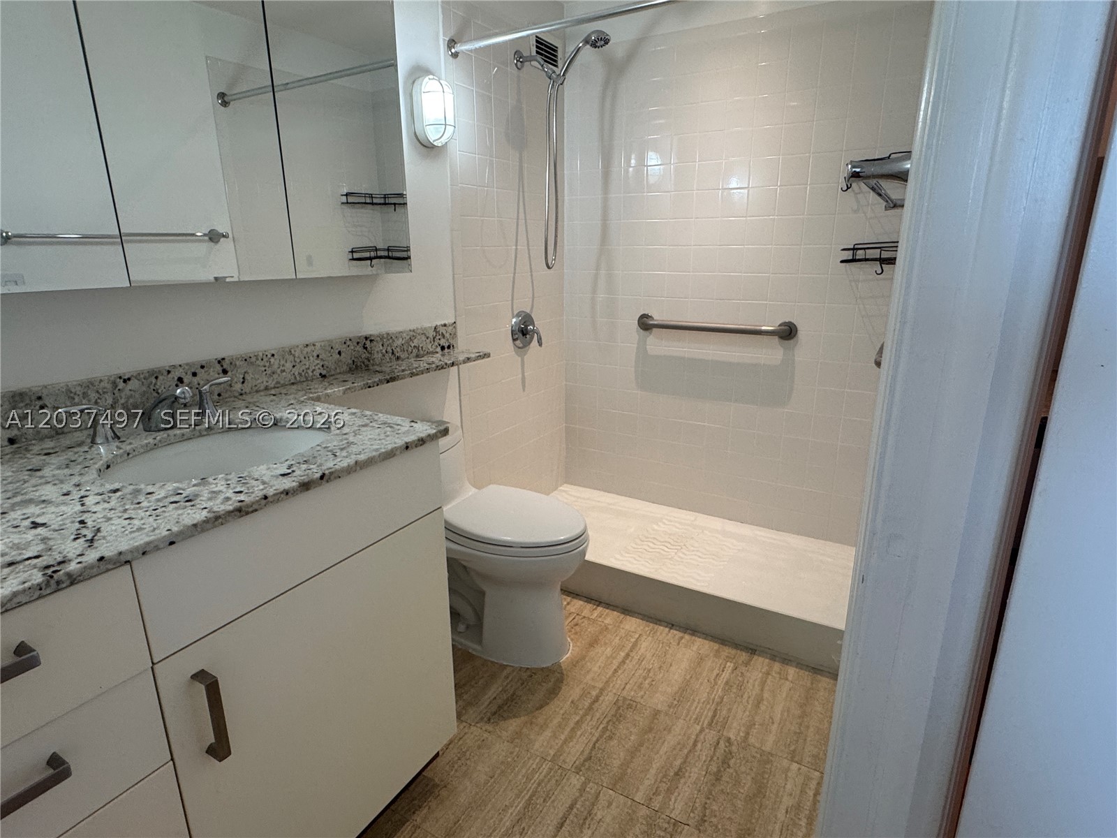 700 Biltmore Way 916 Property Photo 13