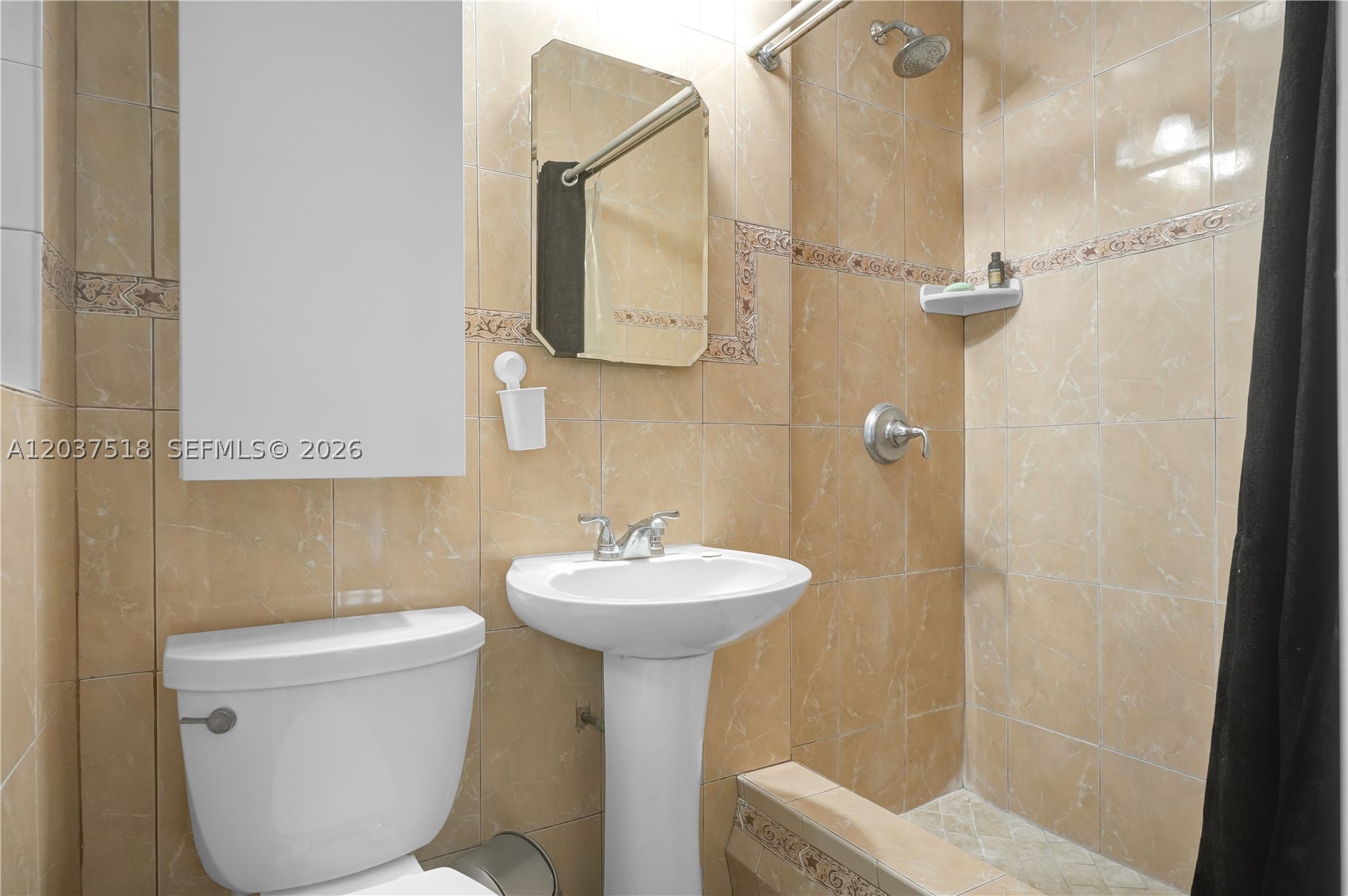 6822 Ne 5th Ave - Property Photo 9