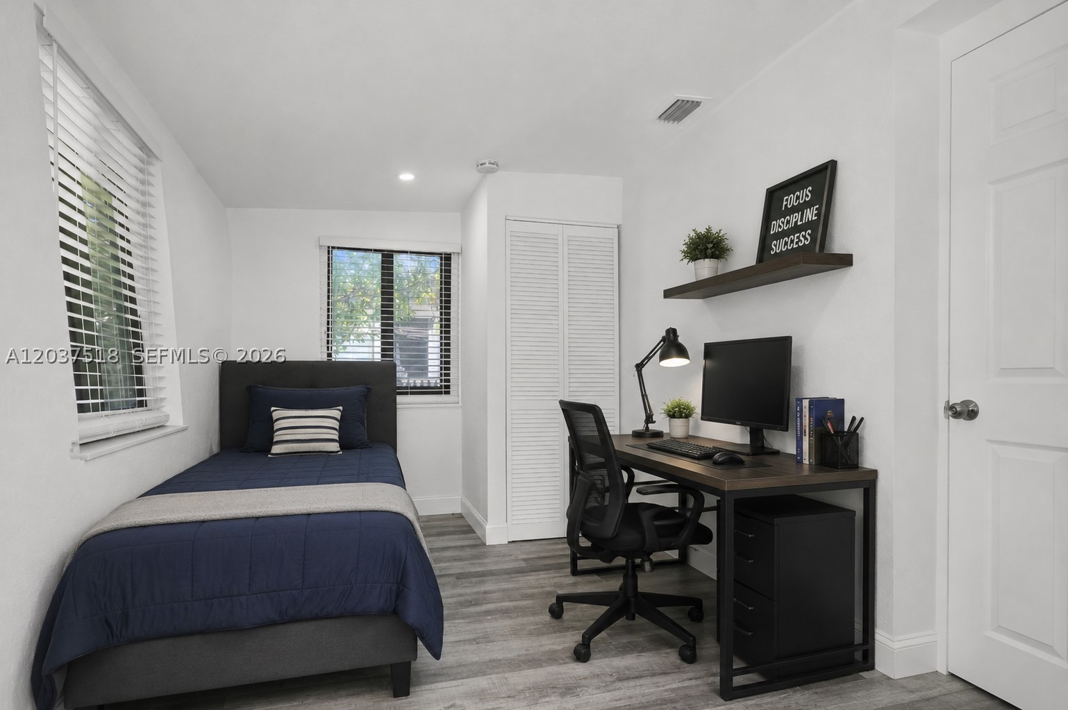 6822 Ne 5th Ave - Property Photo 12
