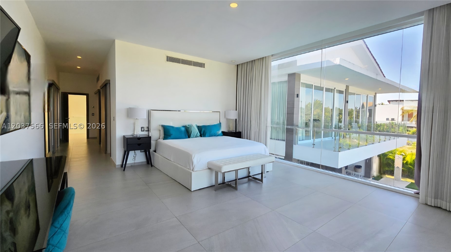 0 Cap Property Photo 3