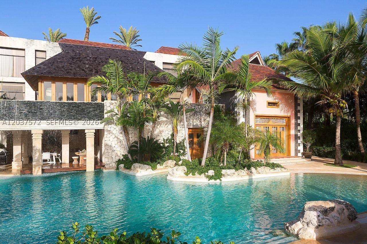 0 Cana Cap Property Photo 2