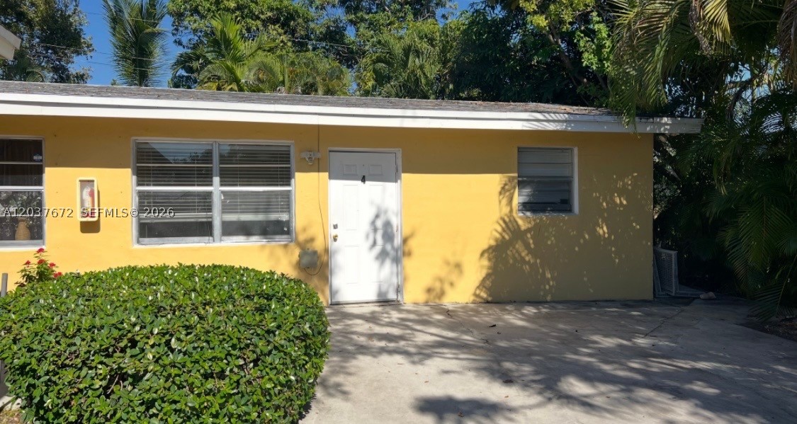 706 SW 4th Ter 4 Property Photo 1