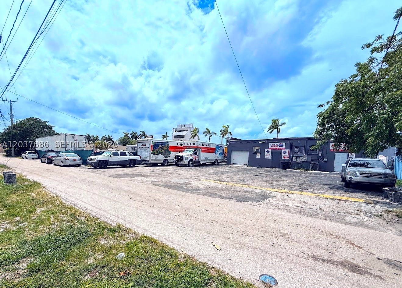 2814-2820 Hollywood Blvd Property Photo 12