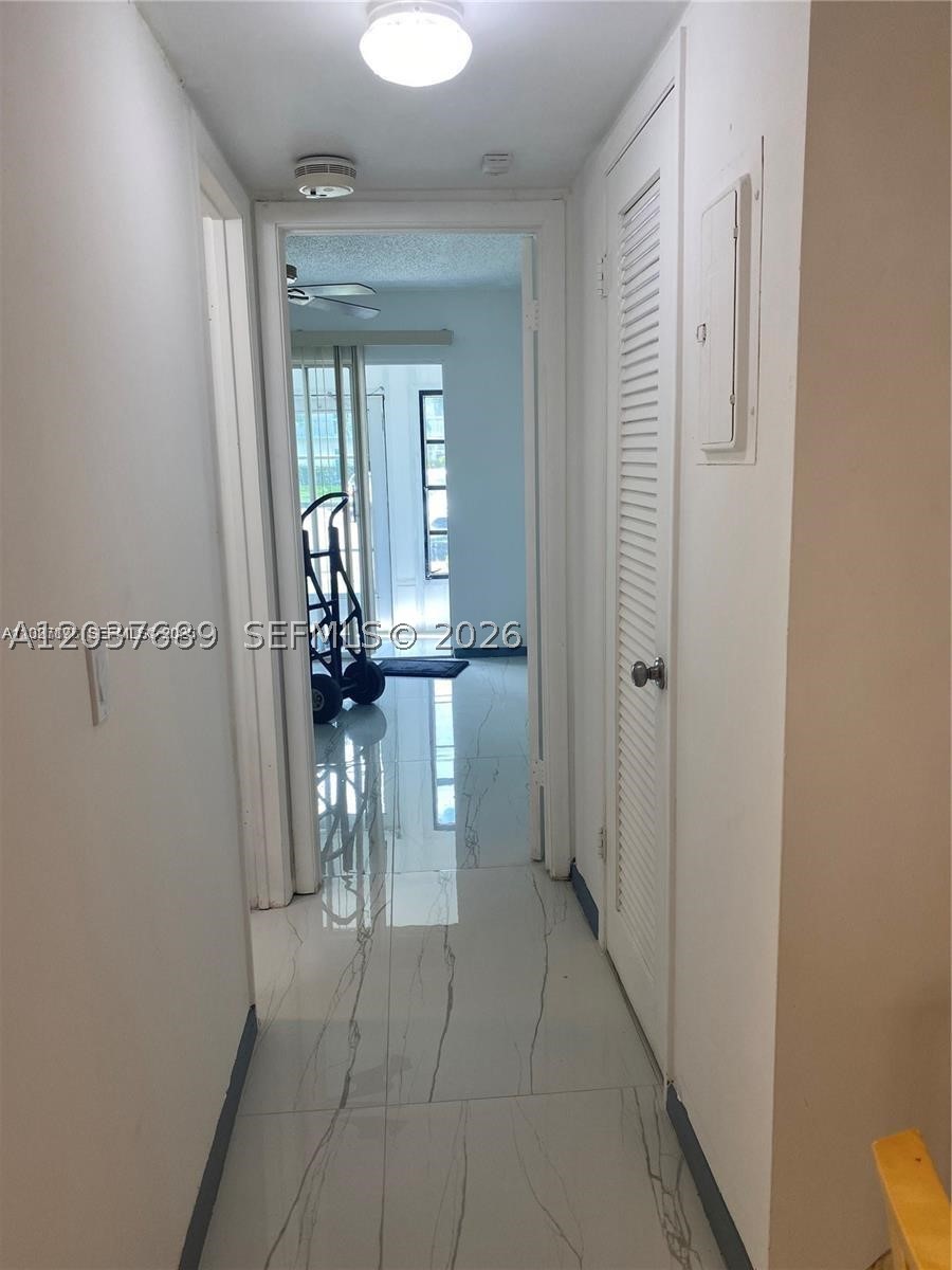 111 Tilford F 111 Property Photo 4