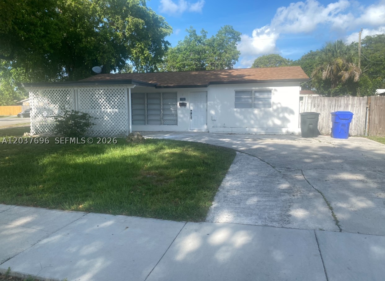 1700 Sw 69th Ter Property Photo 1