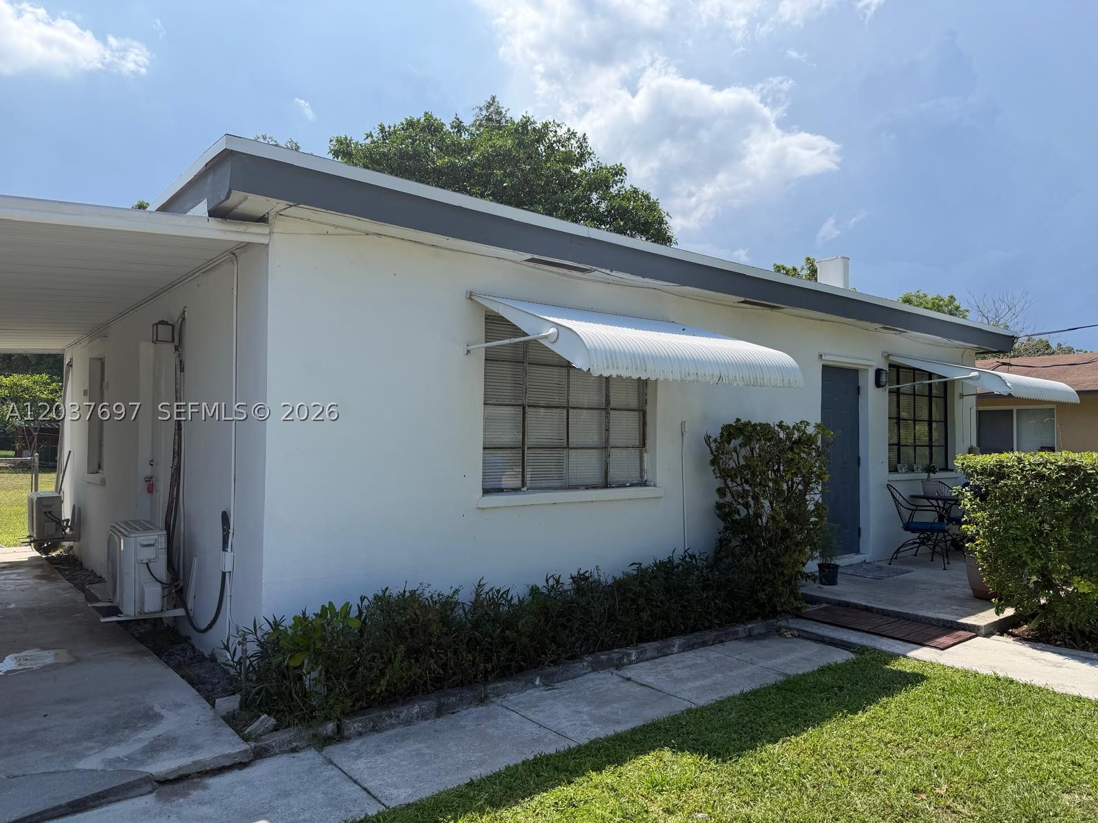 1324 N 58 AVE 1 Property Photo 1