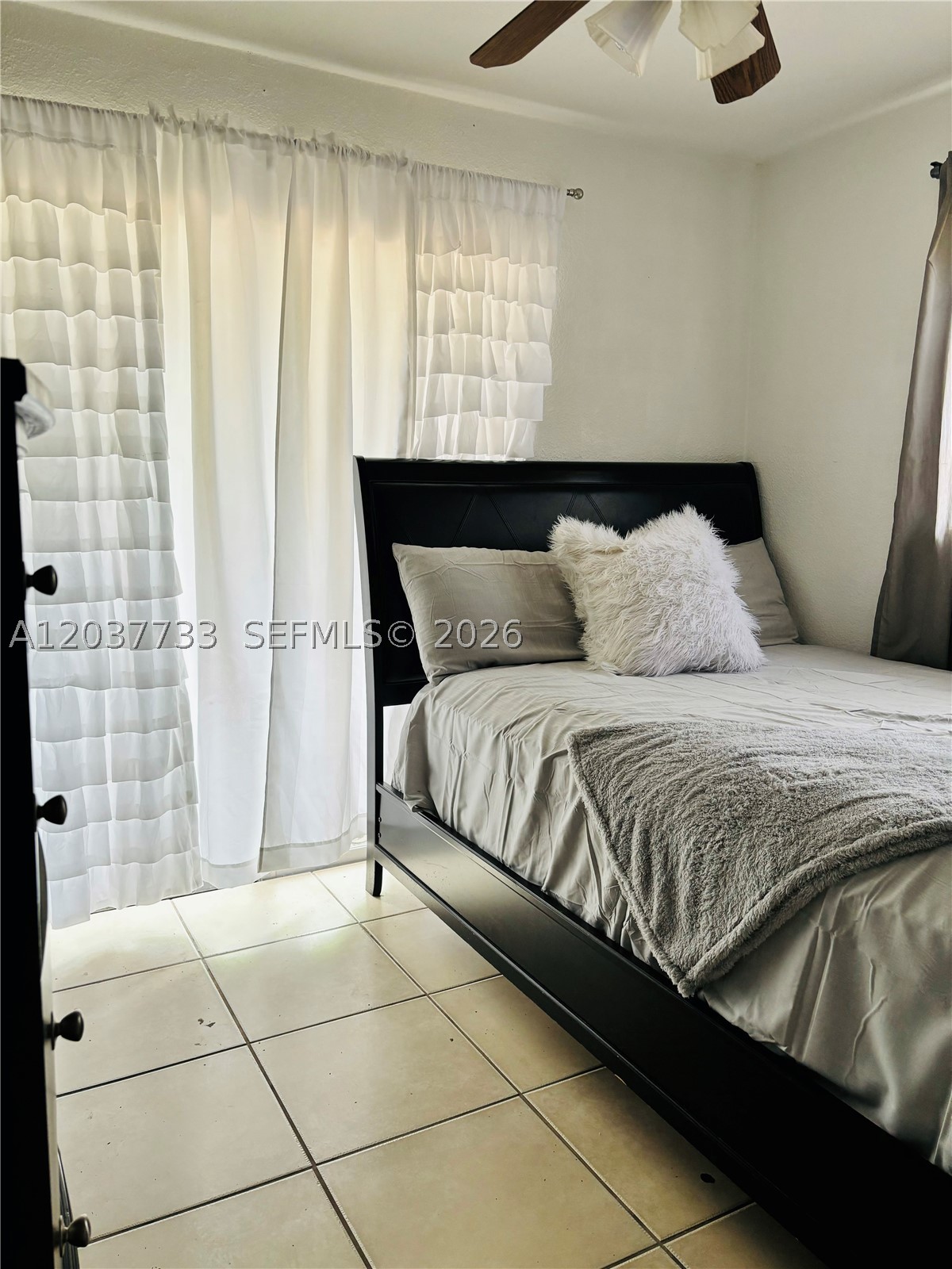 A12037733 Property Photo 4