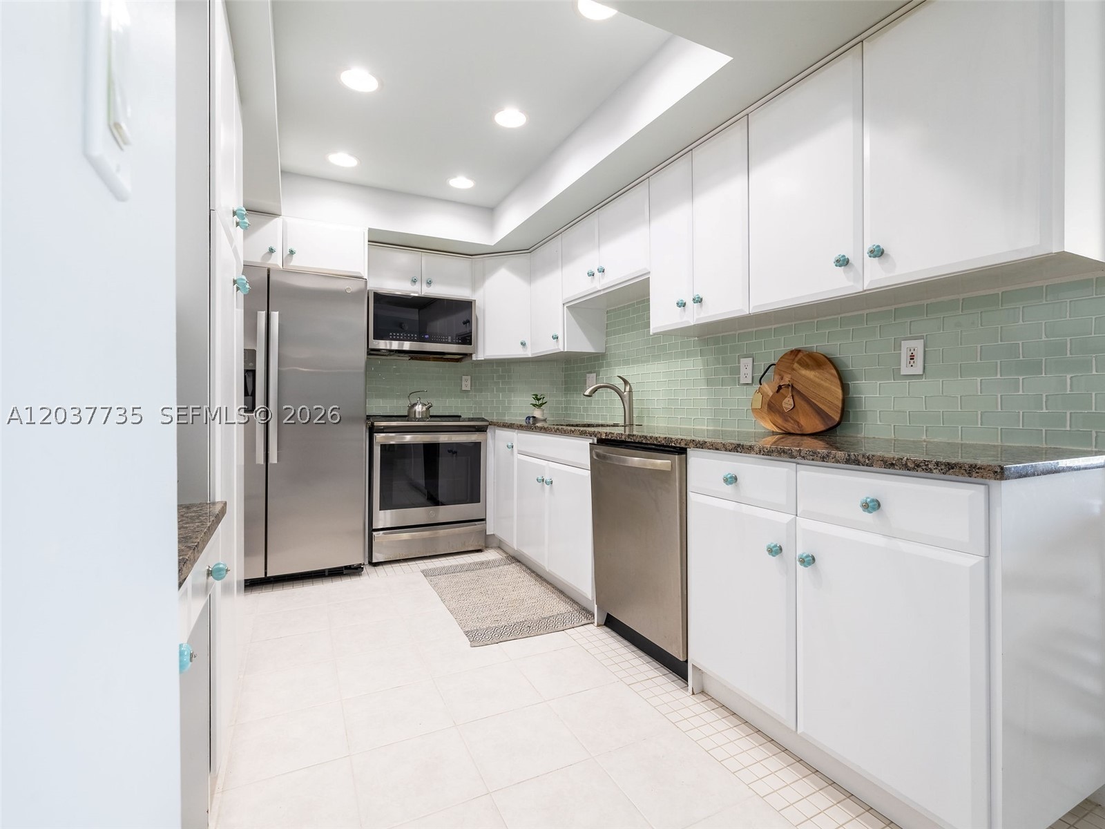 500 Bayview Dr 1520 Property Photo 35