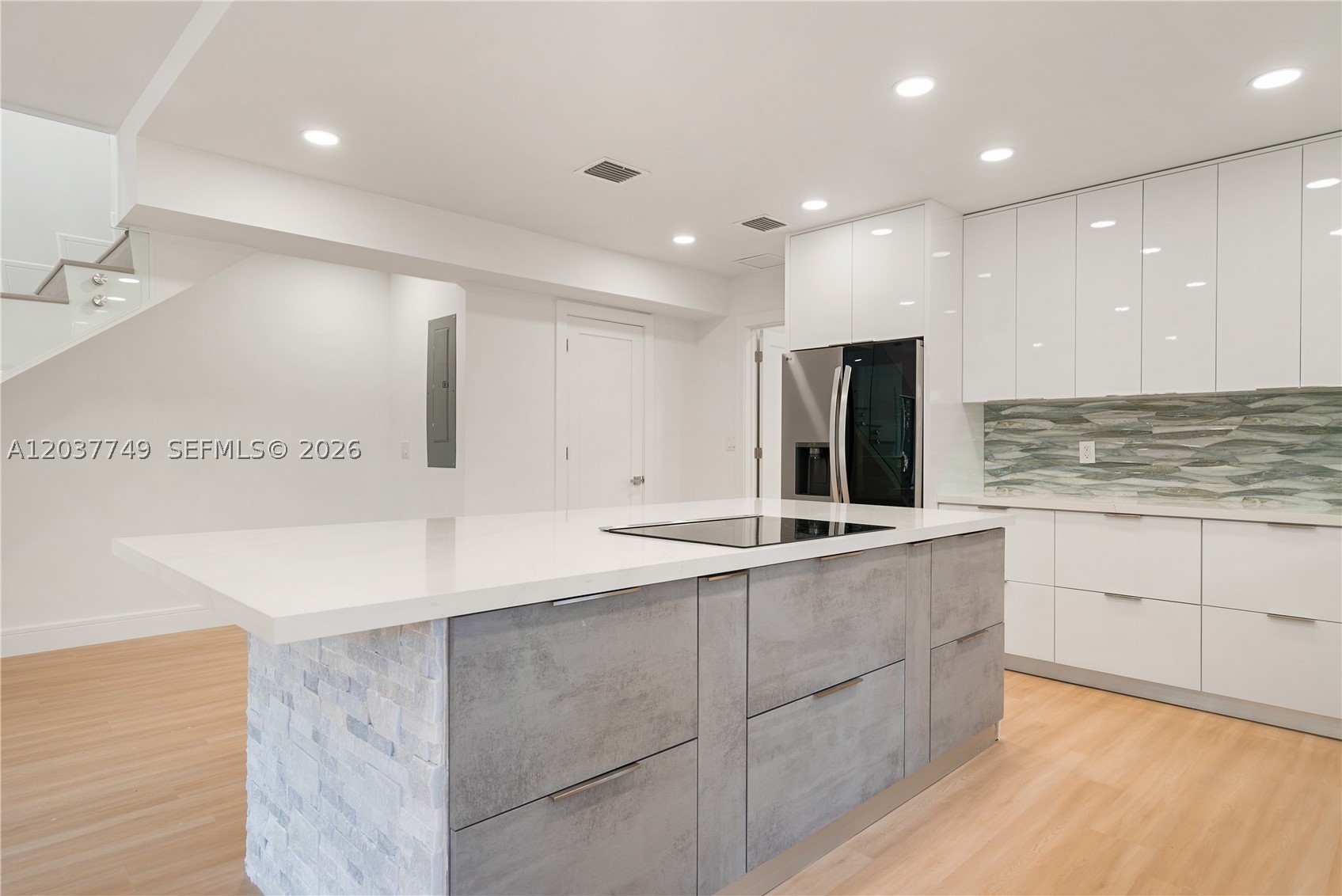 17 Coral Way Property Photo 8