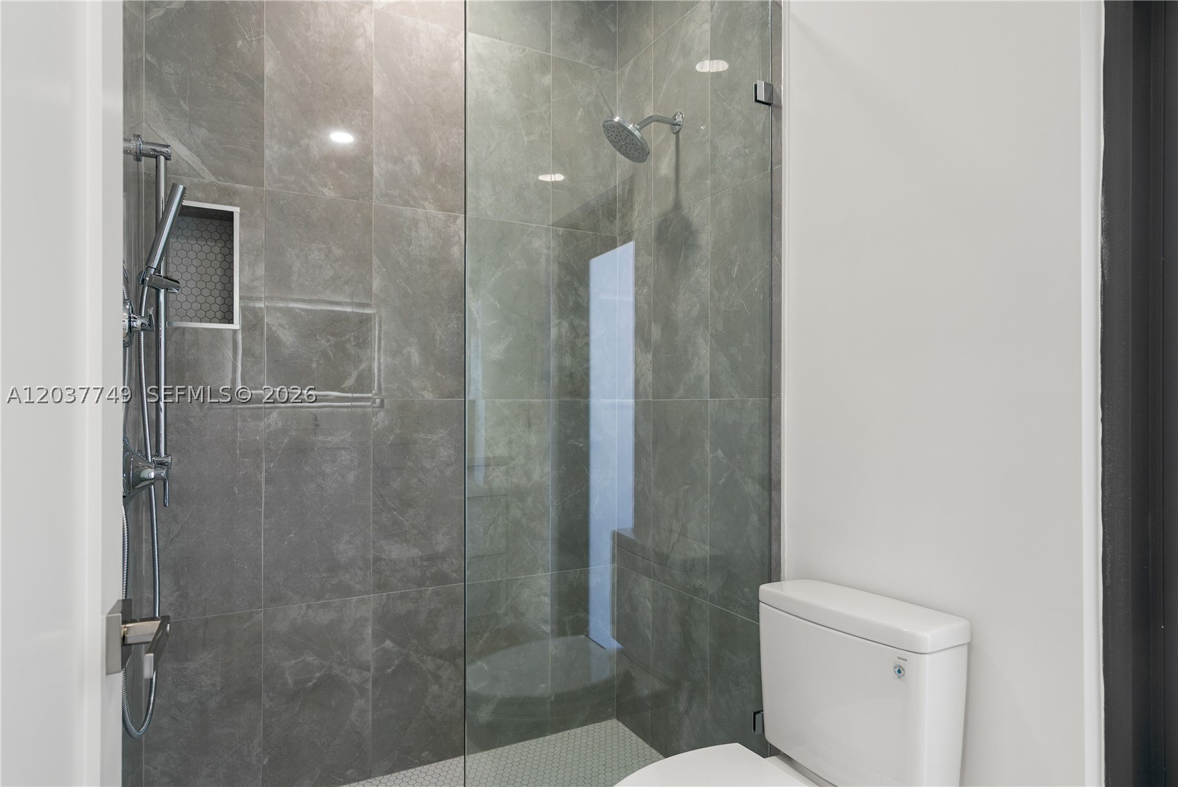 17 Coral Way Property Photo 14