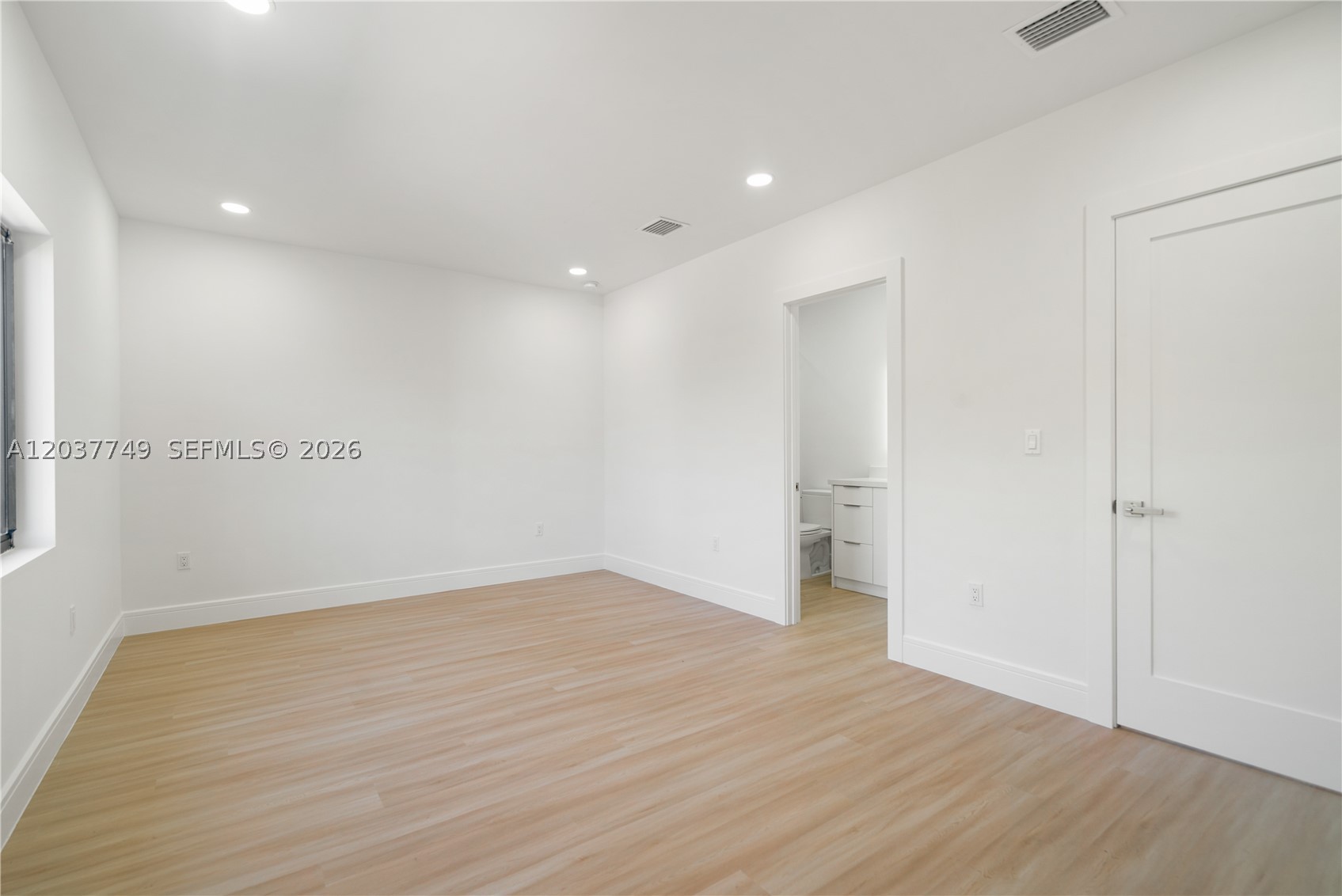 17 Coral Way Property Photo 23
