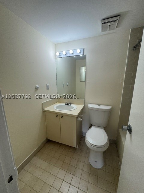 7030 Nw 179th St 104 Property Photo 9
