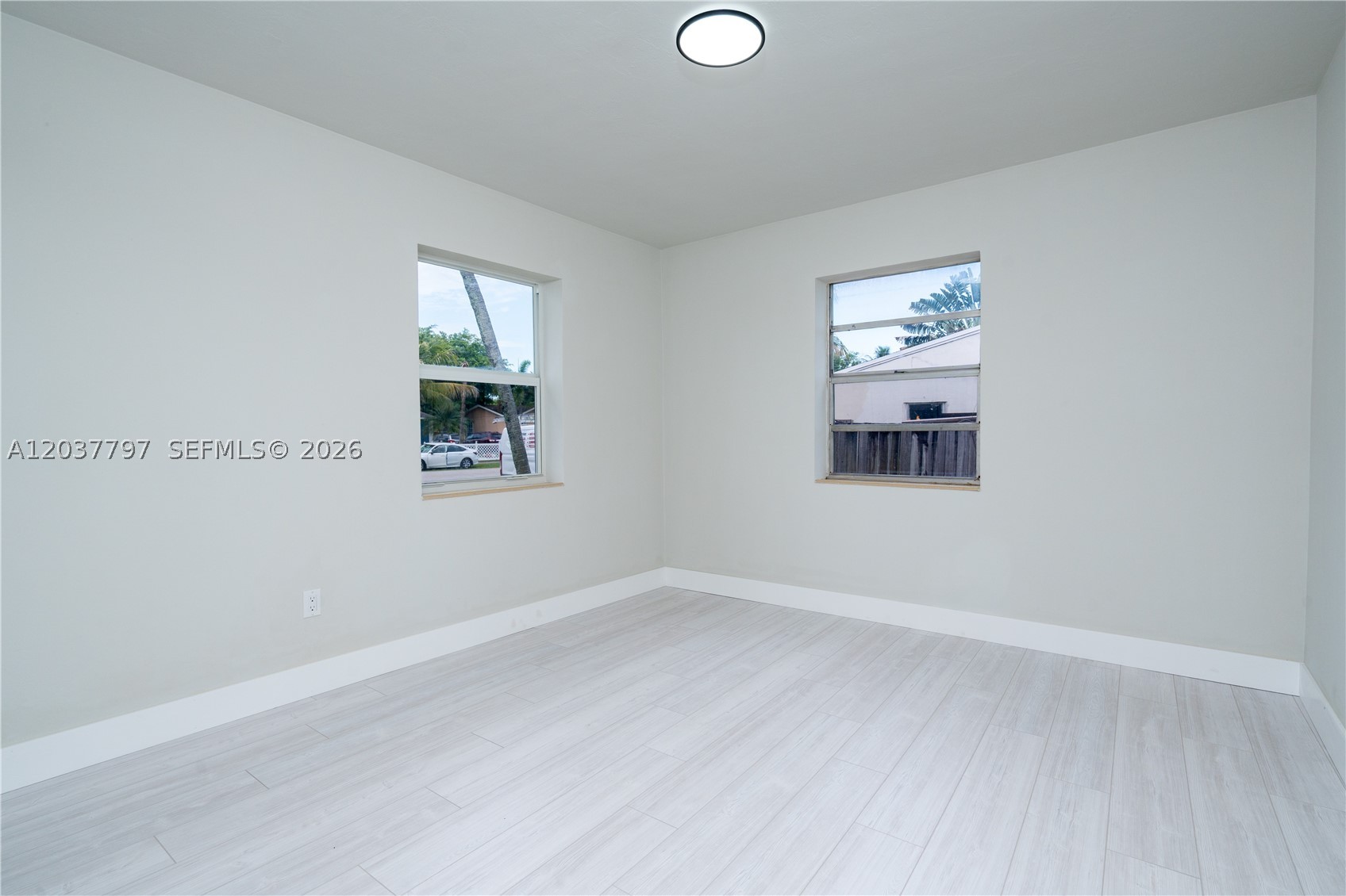 1550 Ne 9th Ct Property Photo 11