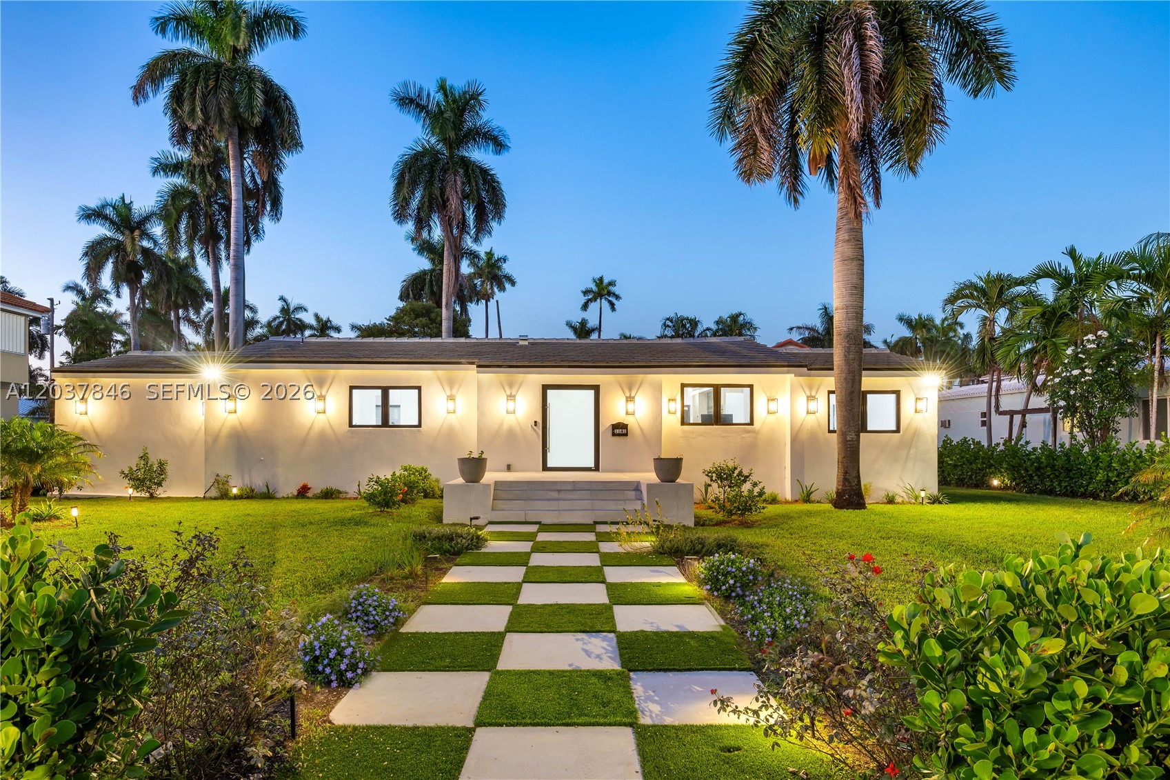 1141 Hollywood Blvd Property Photo 1