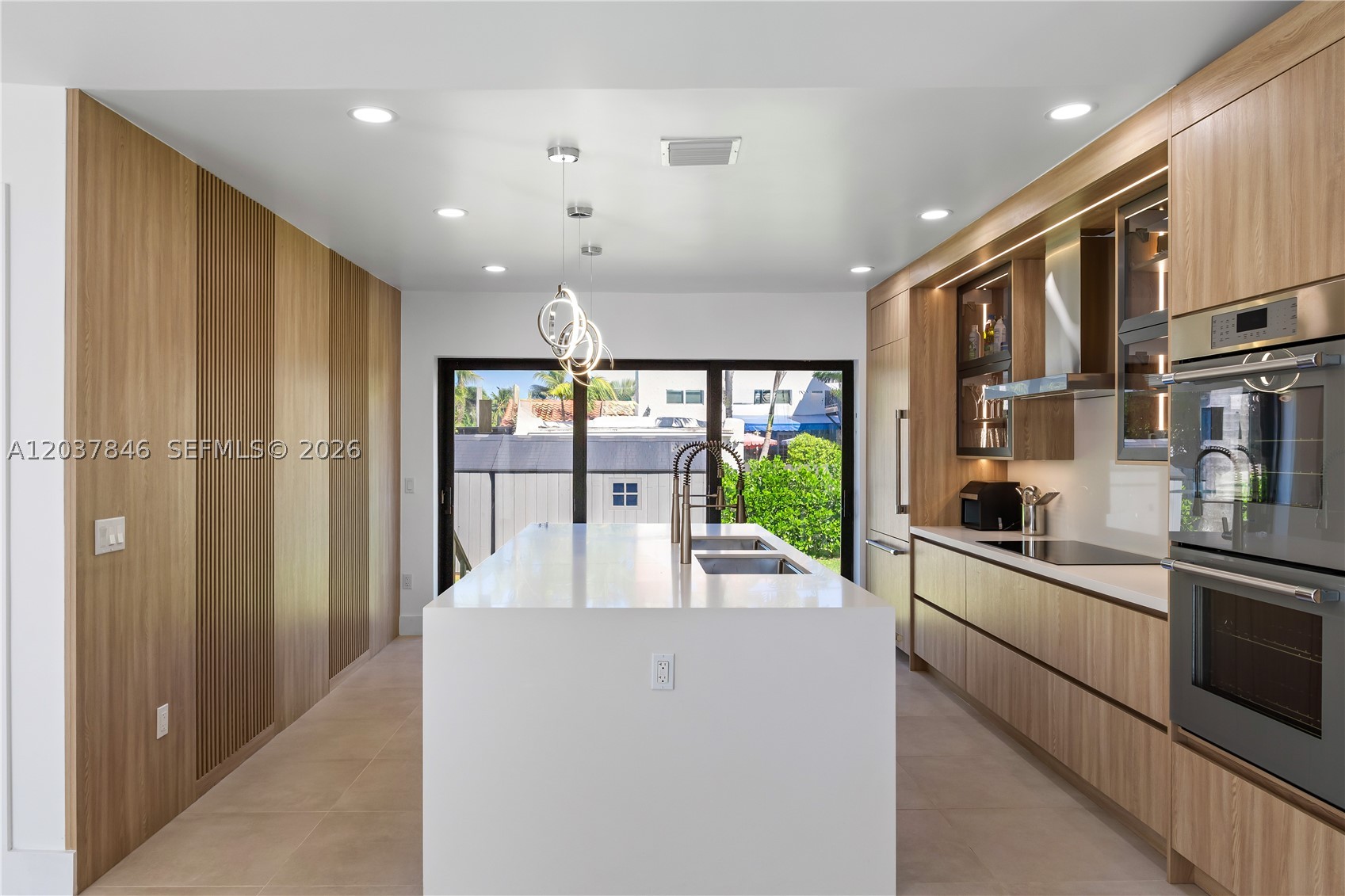 1141 Hollywood Blvd Property Photo 10