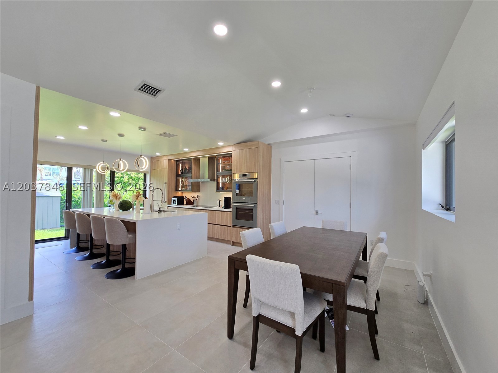 1141 Hollywood Blvd Property Photo 14