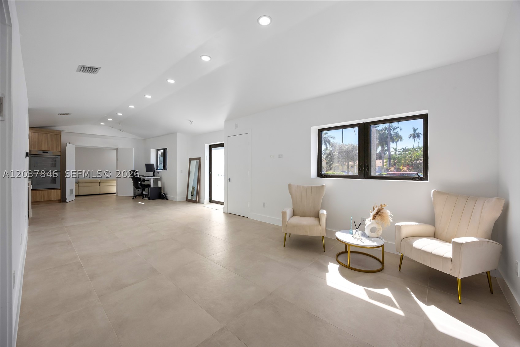 1141 Hollywood Blvd Property Photo 16