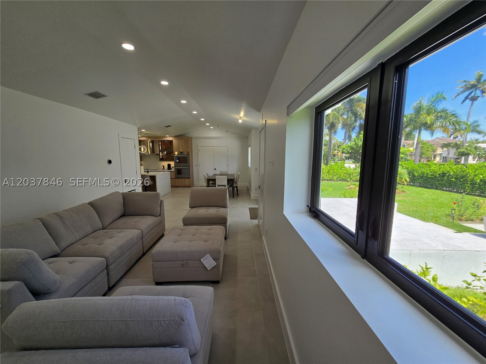 1141 Hollywood Blvd Property Photo 18