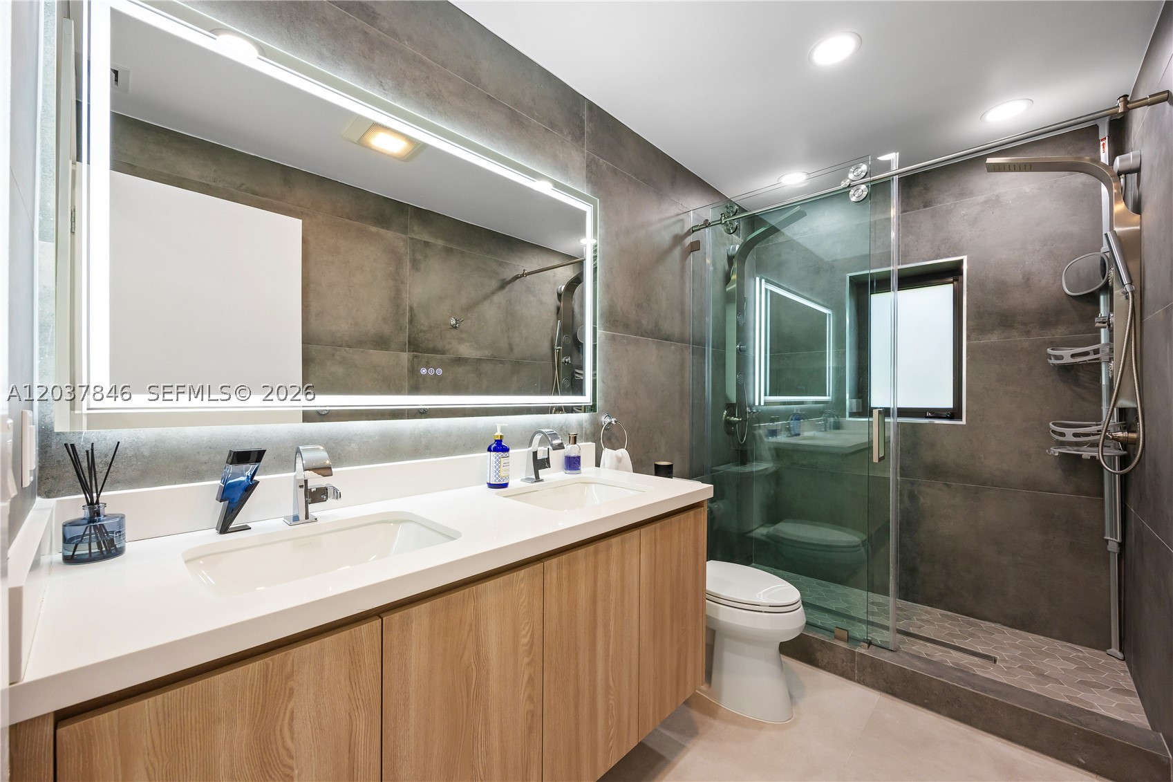 1141 Hollywood Blvd Property Photo 25