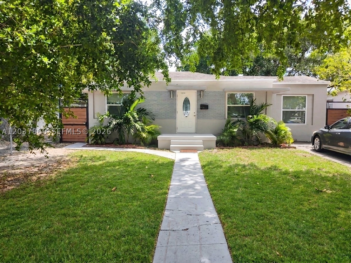 2434 Polk St Property Photo 1