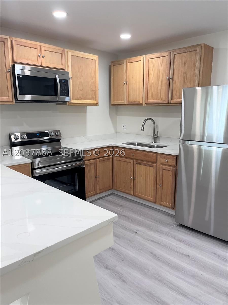 2434 Polk St Property Photo 4