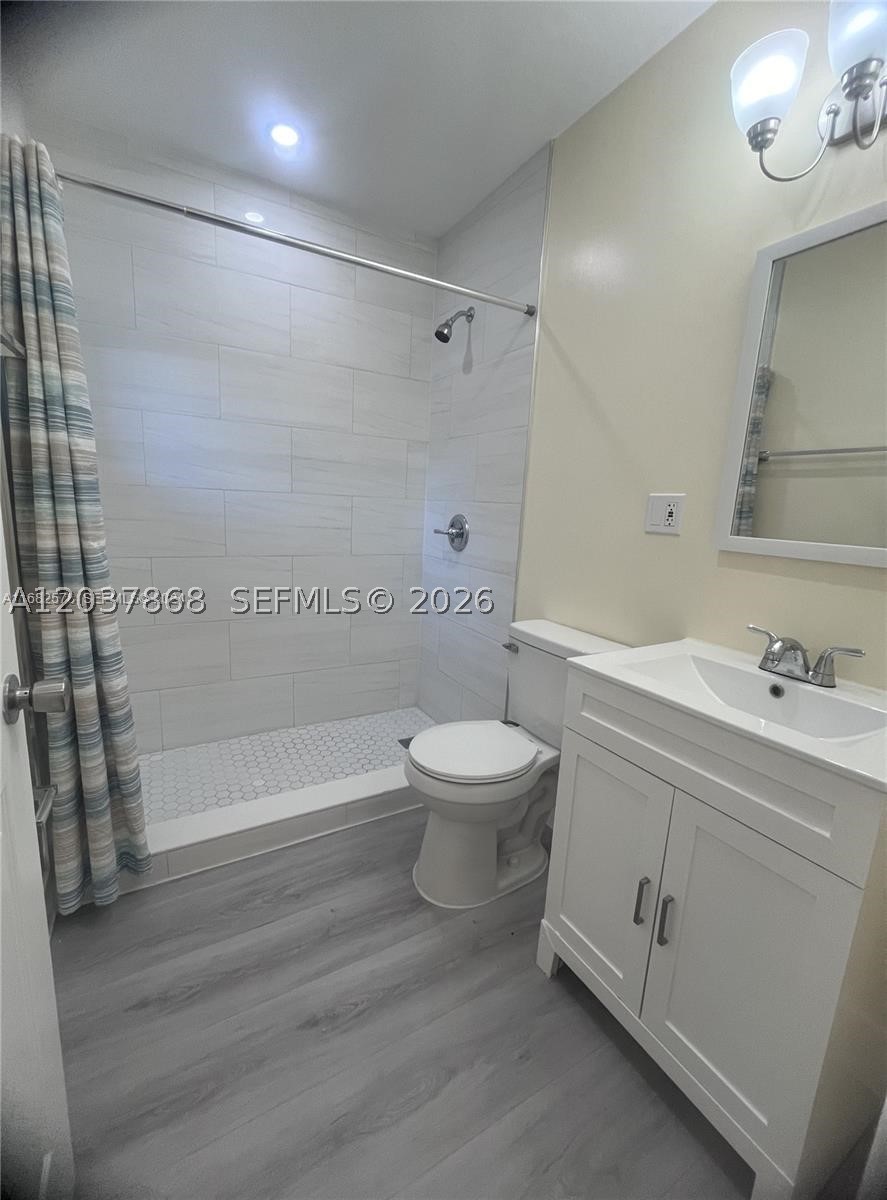 2434 Polk St Property Photo 14