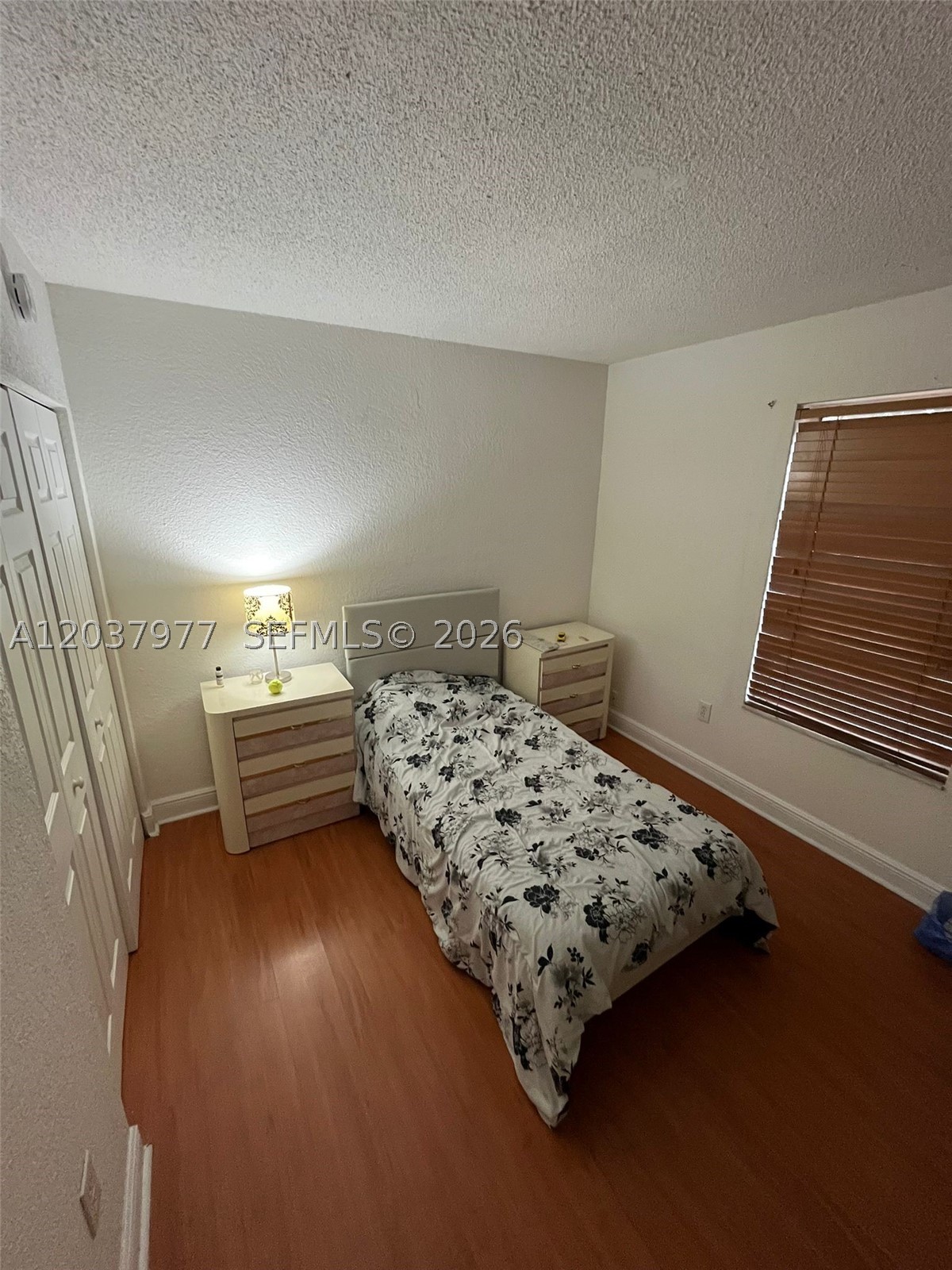 525 W 69th St 207 Property Photo 9