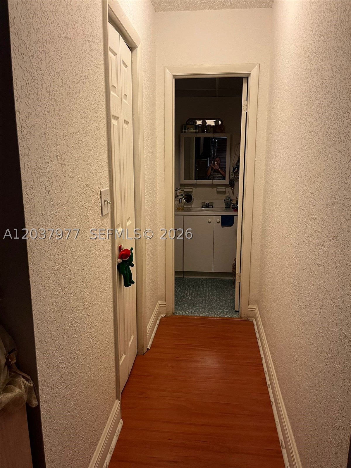 525 W 69th St 207 Property Photo 10