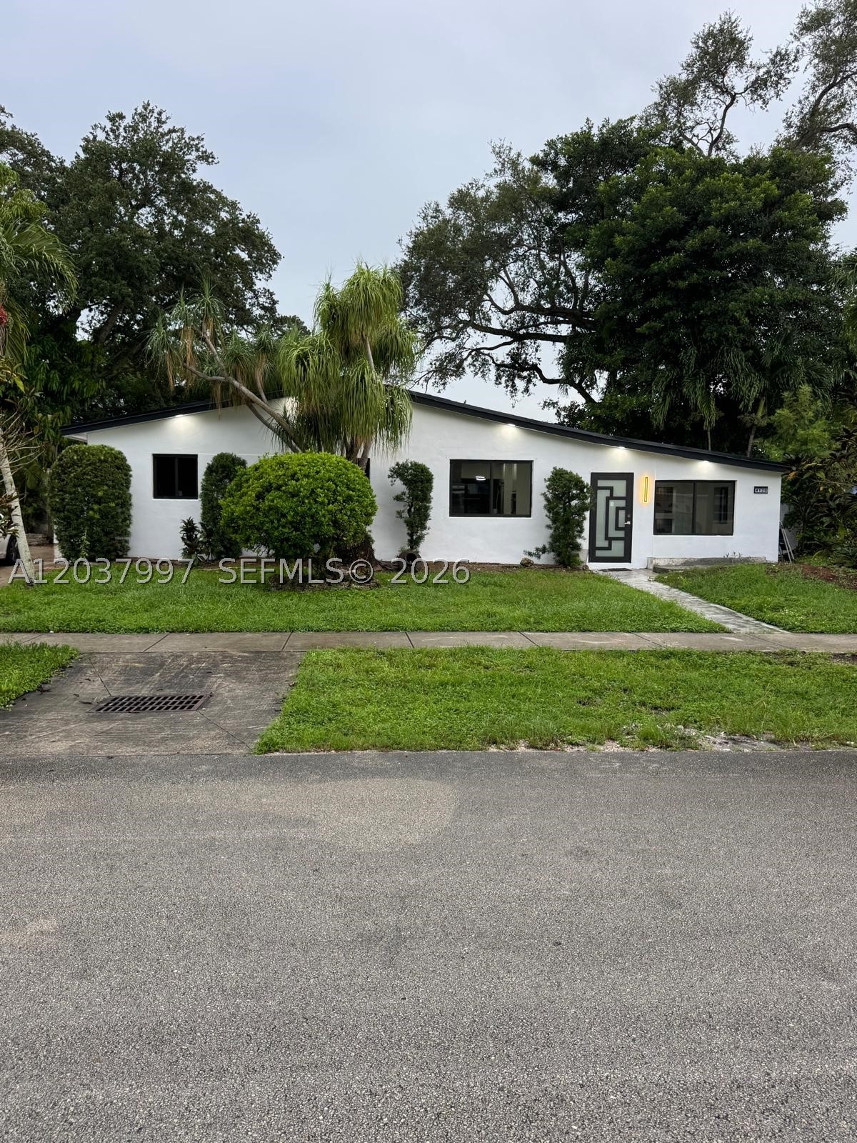 4120 Sw 31st Dr Property Photo 1